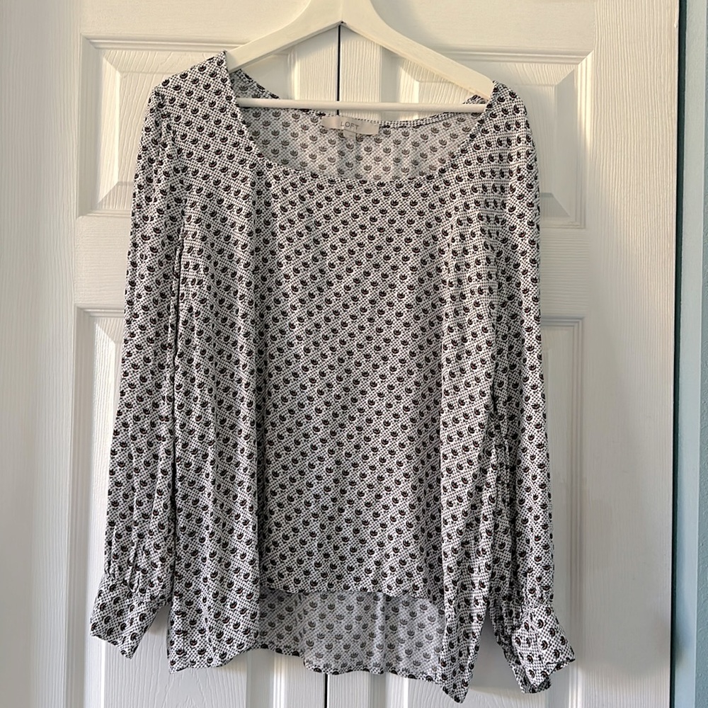 Adorable long sleeve blouse